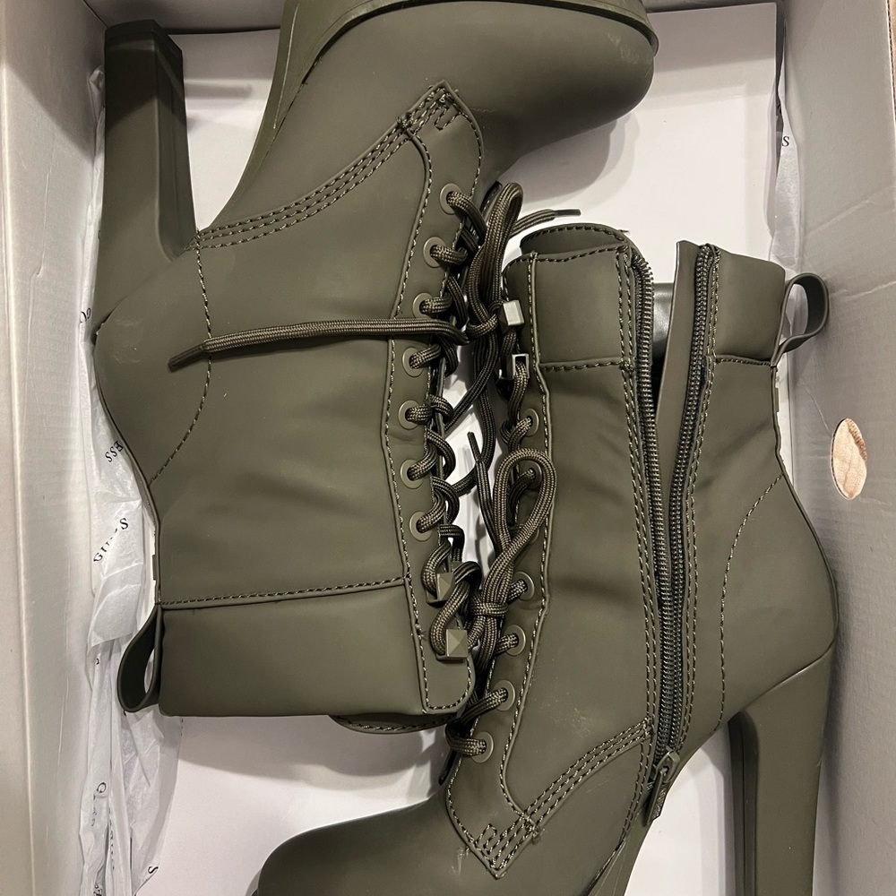 Guess Olive Lace-Up Heeled Boots